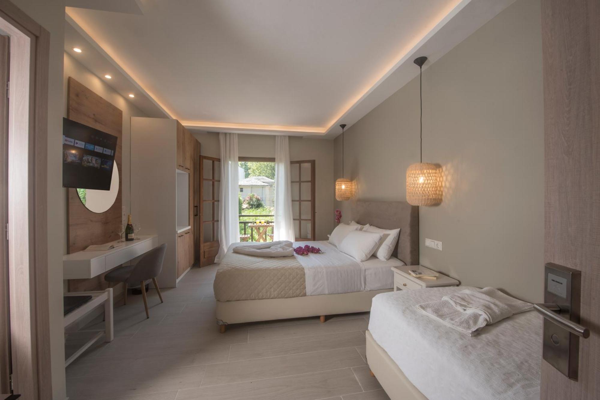 Hermes Hotel Chorefton Bagian luar foto